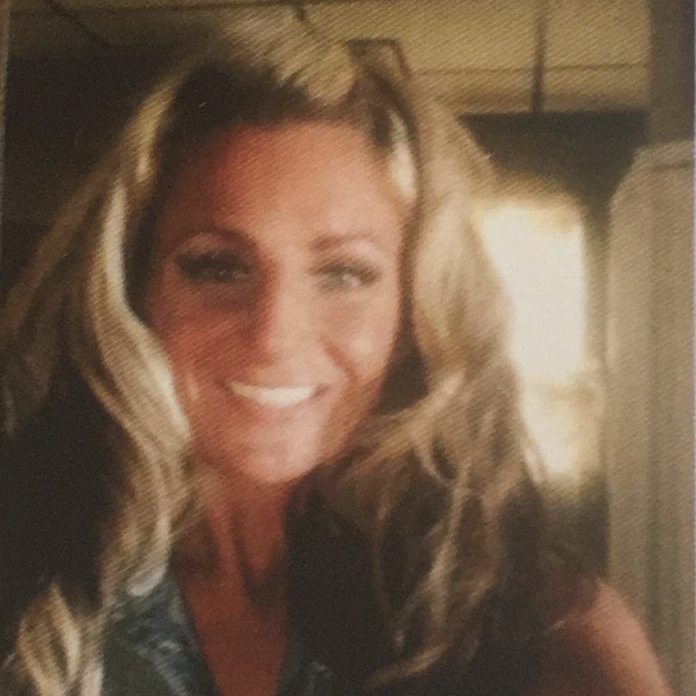 Meet your Posher, Jennifer